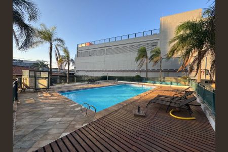 Apartamento à venda com 74m², 3 quartos e 2 vagasÁrea comum - Piscina