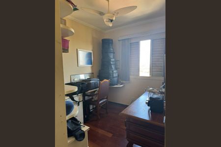 Apartamento à venda com 74m², 3 quartos e 2 vagasQuarto 3