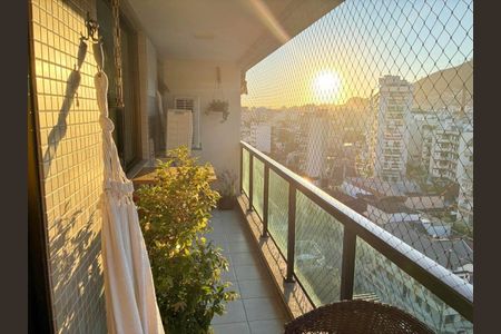 Apartamento à venda com 160m², 3 quartos e 4 vagas Apartamento à venda com 160m², 3 quartos e 4 vagasSala