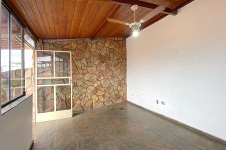 Casa para alugar com 382m², 4 quartos e 4 vagasEdícula - Sala