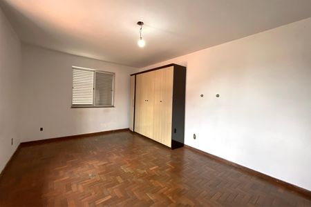 Casa para alugar com 382m², 4 quartos e 4 vagasSuite 1