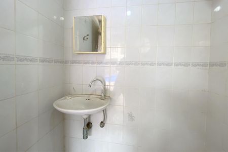 Casa para alugar com 382m², 4 quartos e 4 vagasBanheiro de serviço