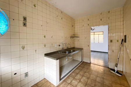 Casa para alugar com 382m², 4 quartos e 4 vagasCozinha