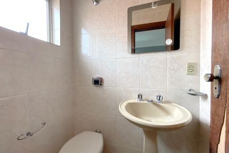 Casa para alugar com 382m², 4 quartos e 4 vagasLavabo da Sala de Estar