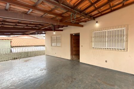 Casa para alugar com 382m², 4 quartos e 4 vagasVaranda