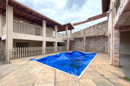 Casa para alugar com 382m², 4 quartos e 4 vagasÁrea Externa