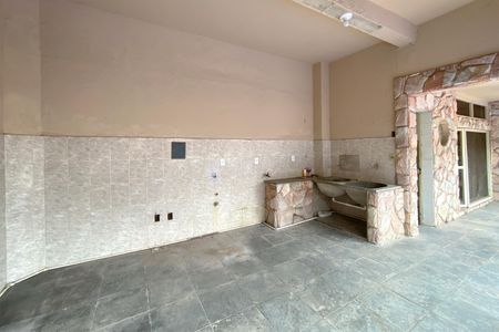 Casa para alugar com 382m², 4 quartos e 4 vagasÁrea de Serviço