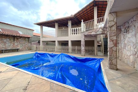 Casa para alugar com 382m², 4 quartos e 4 vagasÁrea Externa