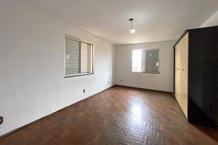 Casa para alugar com 382m², 4 quartos e 4 vagasSuite 1