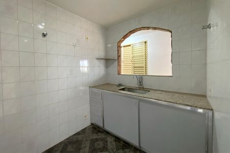 Casa para alugar com 382m², 4 quartos e 4 vagasEdícula - Cozinha