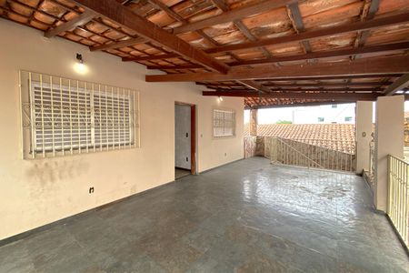 Casa para alugar com 382m², 4 quartos e 4 vagasVaranda