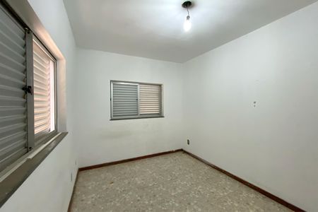 Casa para alugar com 382m², 4 quartos e 4 vagasQuarto 