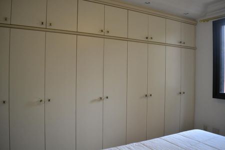 Apartamento à venda com 154m², 4 quartos e 2 vagasQuarto 3