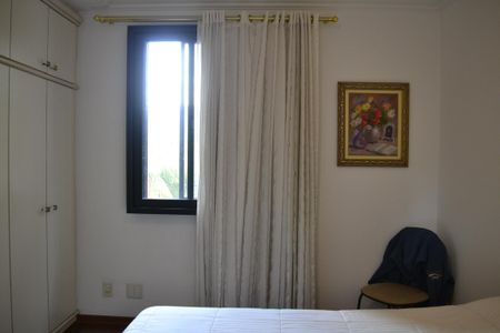 Apartamento à venda com 154m², 4 quartos e 2 vagasQuarto 3