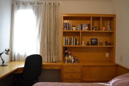 Apartamento à venda com 154m², 4 quartos e 2 vagasQuarto 2