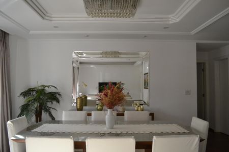 Apartamento à venda com 154m², 4 quartos e 2 vagasSala