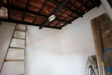 Casa de condomínio à venda com 450m², 3 quartos e 2 vagasDepósito