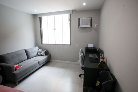 Casa de condomínio à venda com 450m², 3 quartos e 2 vagasQuarto 2
