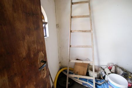 Casa de condomínio à venda com 450m², 3 quartos e 2 vagasDepósito