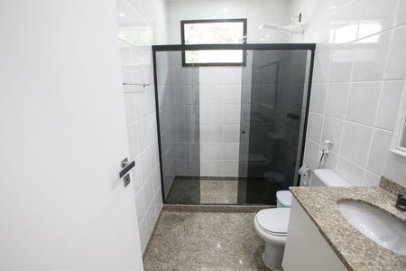 Casa de condomínio à venda com 450m², 3 quartos e 2 vagasBanheiro Social