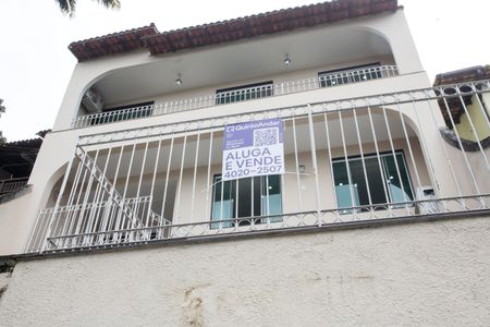 Casa de condomínio à venda com 450m², 3 quartos e 2 vagasPlaca