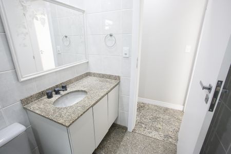 Casa de condomínio à venda com 450m², 3 quartos e 2 vagasBanheiro Social