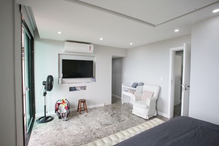 Casa de condomínio à venda com 450m², 3 quartos e 2 vagasSuíte