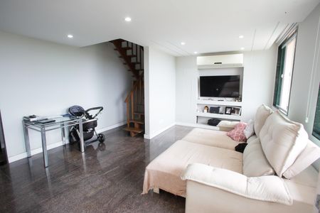 Casa de condomínio à venda com 450m², 3 quartos e 2 vagasSala