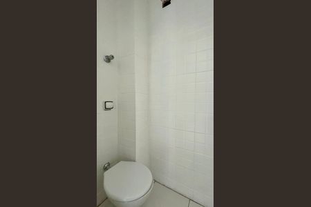 Apartamento para alugar com 129m², 2 quartos e 1 vaga Apartamento para alugar com 129m², 2 quartos e 1 vagaBanheiro de serviço