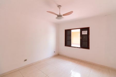 Casa à venda com 196m², 3 quartos e 4 vagasQuarto 2