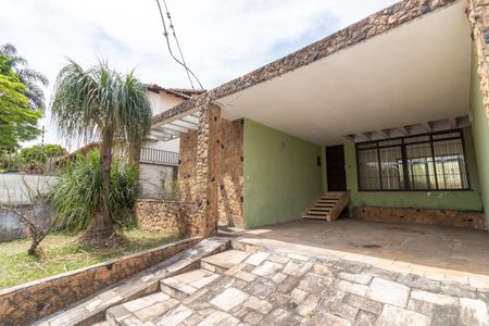 Casa à venda com 196m², 3 quartos e 4 vagasGaragem