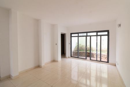 Casa à venda com 196m², 3 quartos e 4 vagasSala