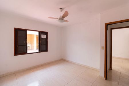 Casa à venda com 196m², 3 quartos e 4 vagasQuarto 2