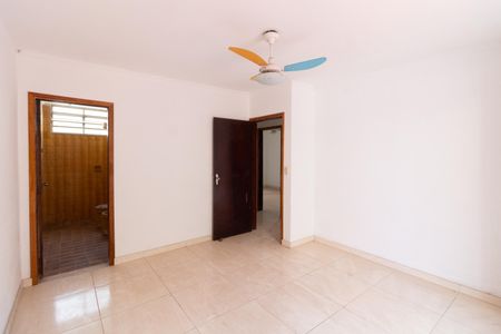 Casa à venda com 196m², 3 quartos e 4 vagasSuíte