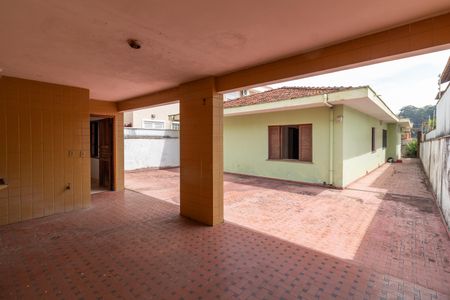 Casa à venda com 196m², 3 quartos e 4 vagasÁrea de Serviço - Quintal