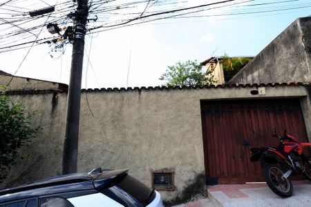 Fachada de casa para alugar com 1 quarto, 30m² em Bom Jesus, Belo Horizonte