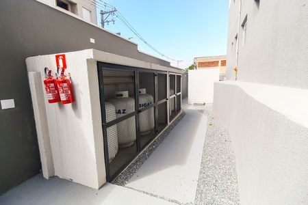 Apartamento à venda com 37m², 2 quartos e sem vagaÁrea comum