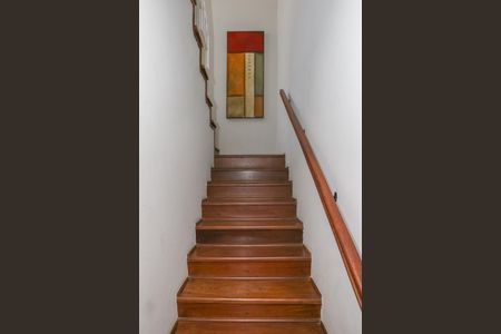 Escada de casa à venda com 3 quartos, 120m² em Siciliano, São Paulo