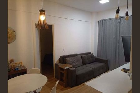 Sala de apartamento para alugar com 1 quarto, 44m² em Granja Viana, Cotia