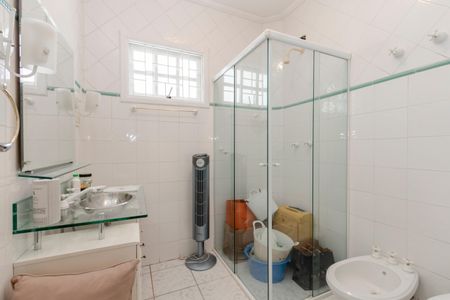 Casa à venda com 150m², 3 quartos e 2 vagas Casa à venda com 150m², 3 quartos e 2 vagasBanheiro