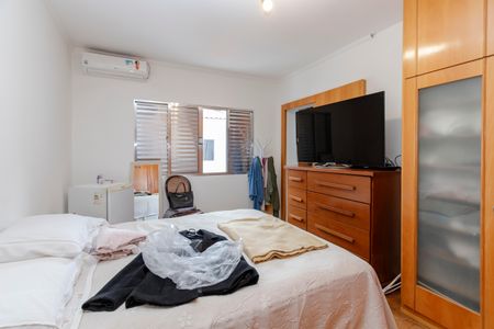 Casa à venda com 150m², 3 quartos e 2 vagas Casa à venda com 150m², 3 quartos e 2 vagasSuíte