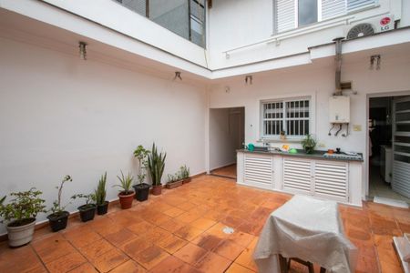 Casa à venda com 150m², 3 quartos e 2 vagas Casa à venda com 150m², 3 quartos e 2 vagasQuintal