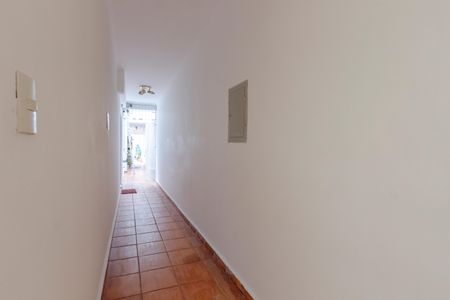 Casa à venda com 150m², 3 quartos e 2 vagas Casa à venda com 150m², 3 quartos e 2 vagasCorredor