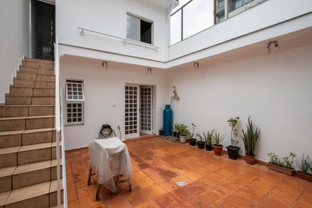 Casa à venda com 150m², 3 quartos e 2 vagas Casa à venda com 150m², 3 quartos e 2 vagasQuintal
