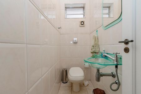 Casa à venda com 150m², 3 quartos e 2 vagas Casa à venda com 150m², 3 quartos e 2 vagasLavabo