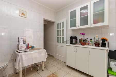 Casa à venda com 150m², 3 quartos e 2 vagas Casa à venda com 150m², 3 quartos e 2 vagasCozinha