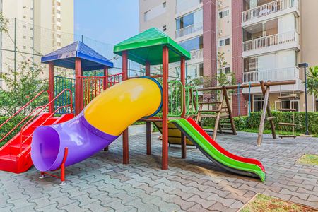 Apartamento à venda com 88m², 3 quartos e 2 vagasÁrea comum - Playground