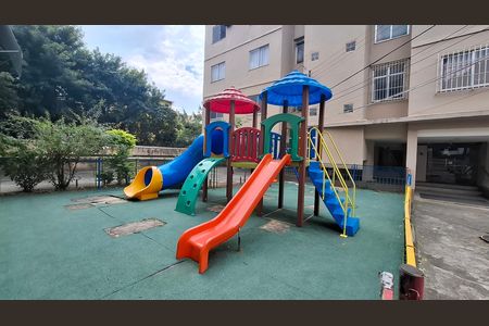 Apartamento para alugar com 61m², 2 quartos e 1 vaga Apartamento para alugar com 61m², 2 quartos e 1 vagaÁrea comum - Playground