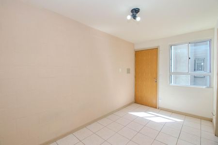 Sala de apartamento para alugar com 2 quartos, 43m² em Rubem Berta, Porto Alegre
