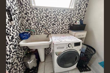 Apartamento à venda com 66m², 2 quartos e 1 vagaÁrea de Serviço